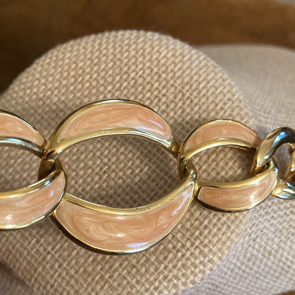 Napier Vintage Necklace Peach/Pink Enamel & Chunky Gold Tone Link - Picture 4 of 7